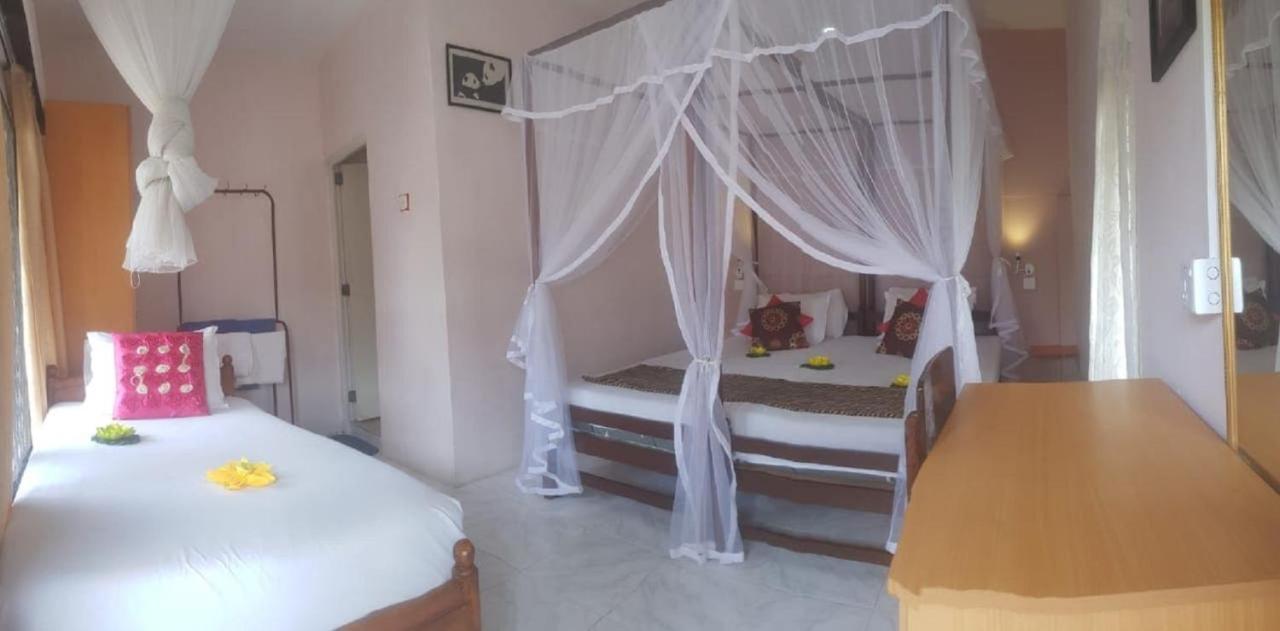 Wijenayake'S - Beach Haven Guest House - Galle Fort Eksteriør bilde